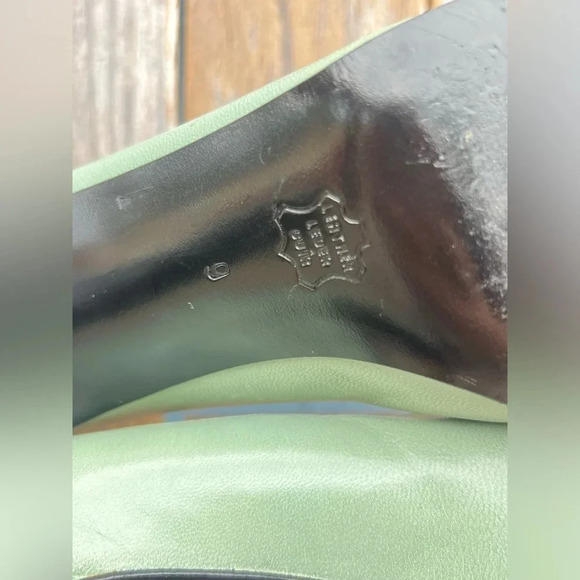 Charles Jourdan Seafoam Green Chunky Block Heel Pumps Shoes High Heels Sz 9 Rare - Picture 9 of 9